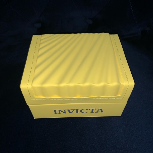 Invicta Watch Box - Picture 3 of 3